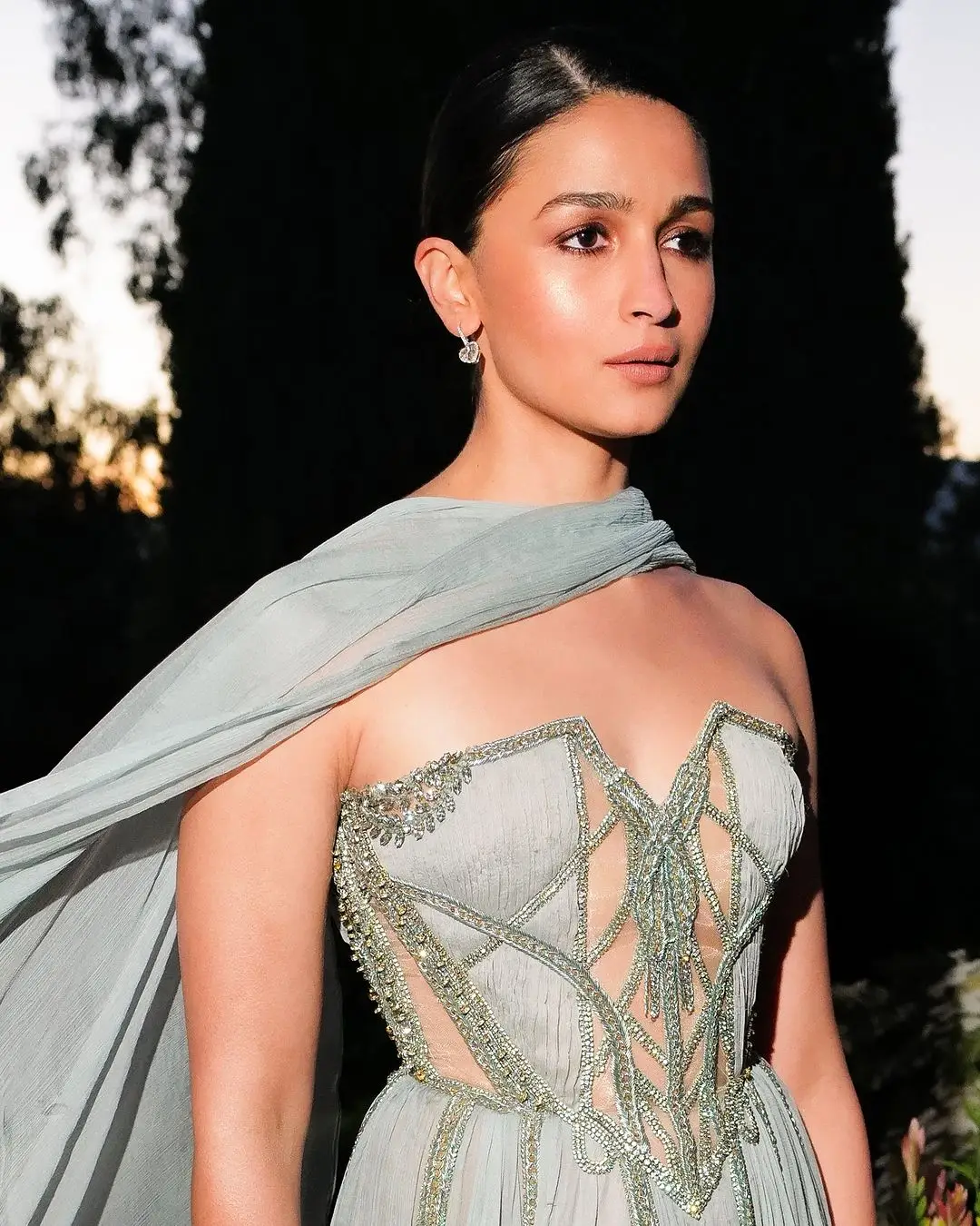 Alia Bhatt Stills in Beautiful Sleeveless Green Gown